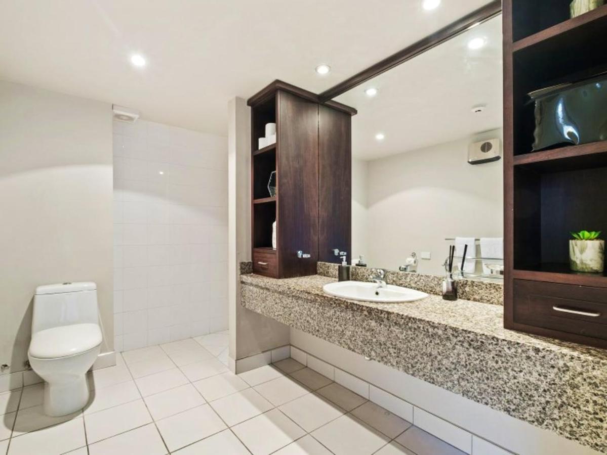 Lakeside Living - Modern 2-Bedroom Apartment كوينستاون المظهر الخارجي الصورة