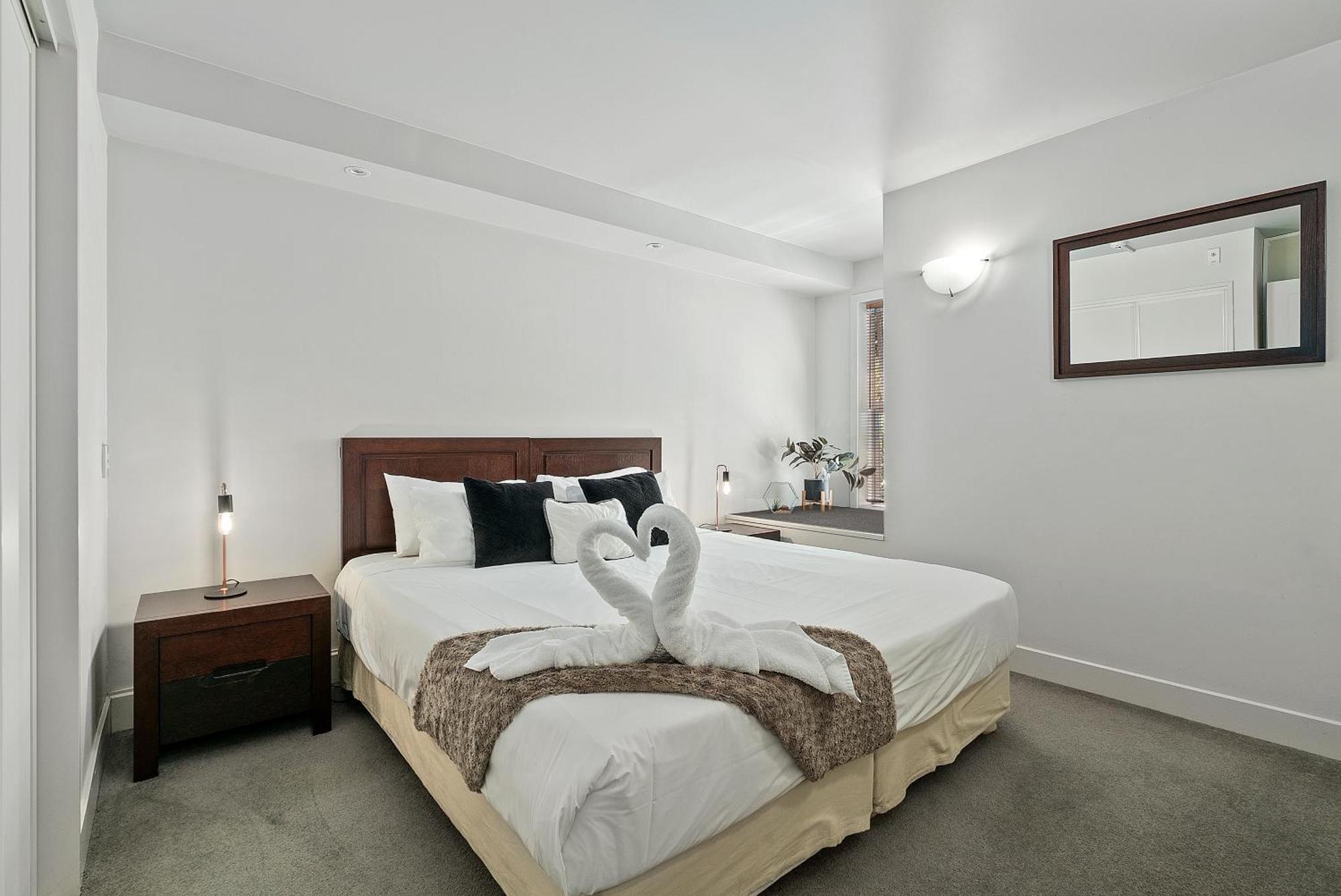 Lakeside Living - Modern 2-Bedroom Apartment كوينستاون المظهر الخارجي الصورة